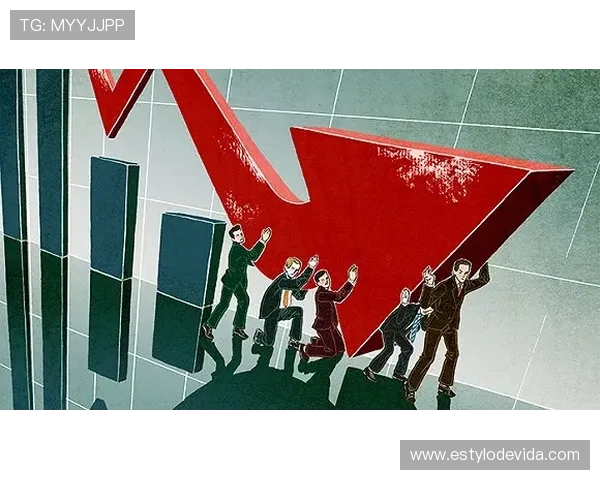 拉菲尼亚高位压迫下的反抢与回防贡献解析 拉菲尼亚高位压迫下的反抢与回防贡献解析