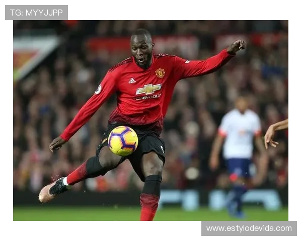 拜仁防线压上成瘾,身后空当频现或影响争冠走势 拜仁防线压上成瘾,身后空当频现或影响争冠走势