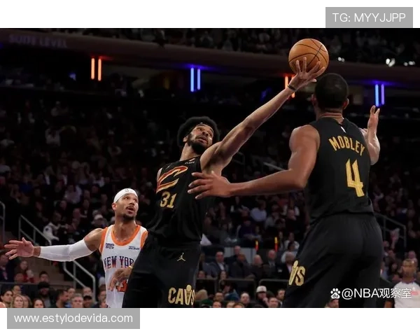 米切尔无球跑动占比提升，拉开空间效率反超同位置得分手